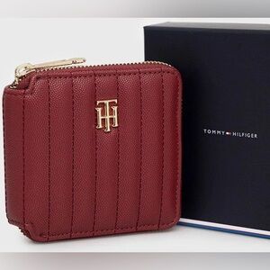 Red Leather Wallet Tommy Hilfiger
